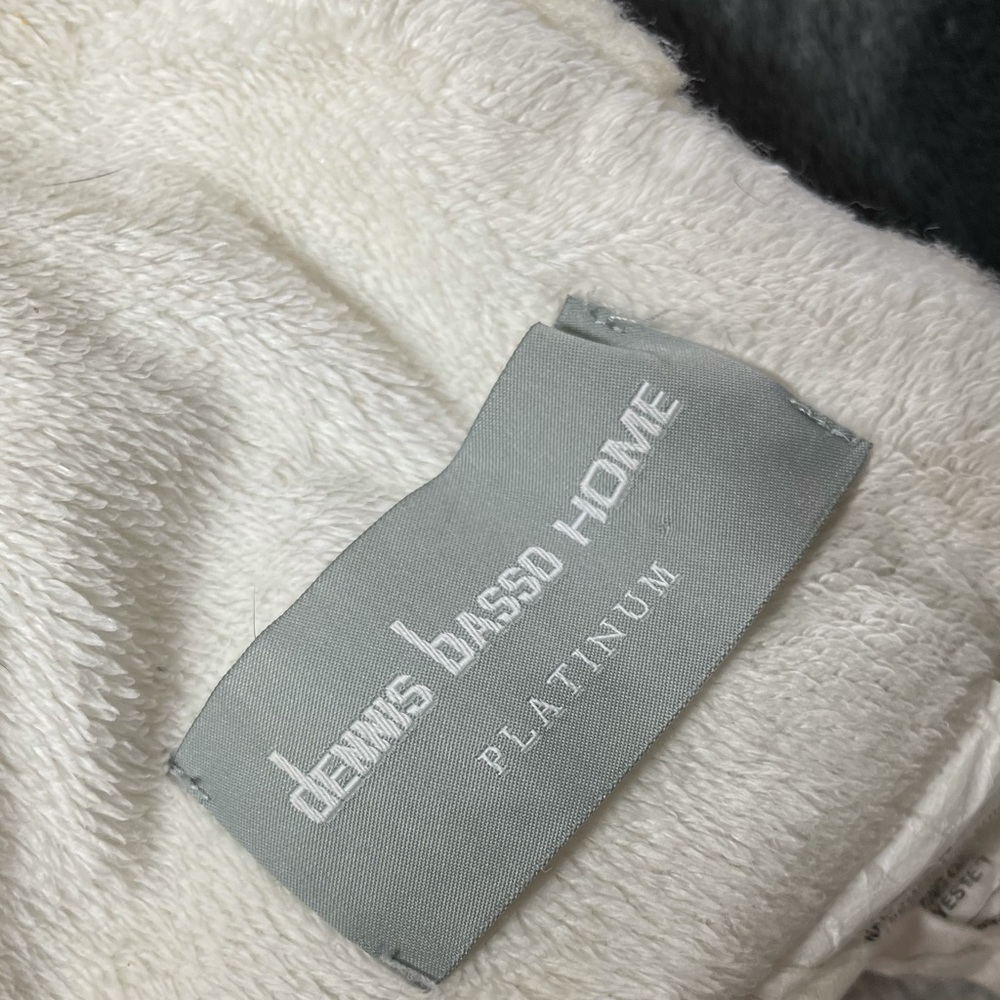 Dennis Basso Blanket